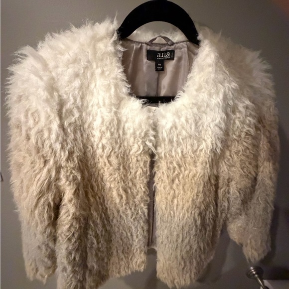 a.n.a Women's Cream Faux Fur Jacket - Picture 6 of 6